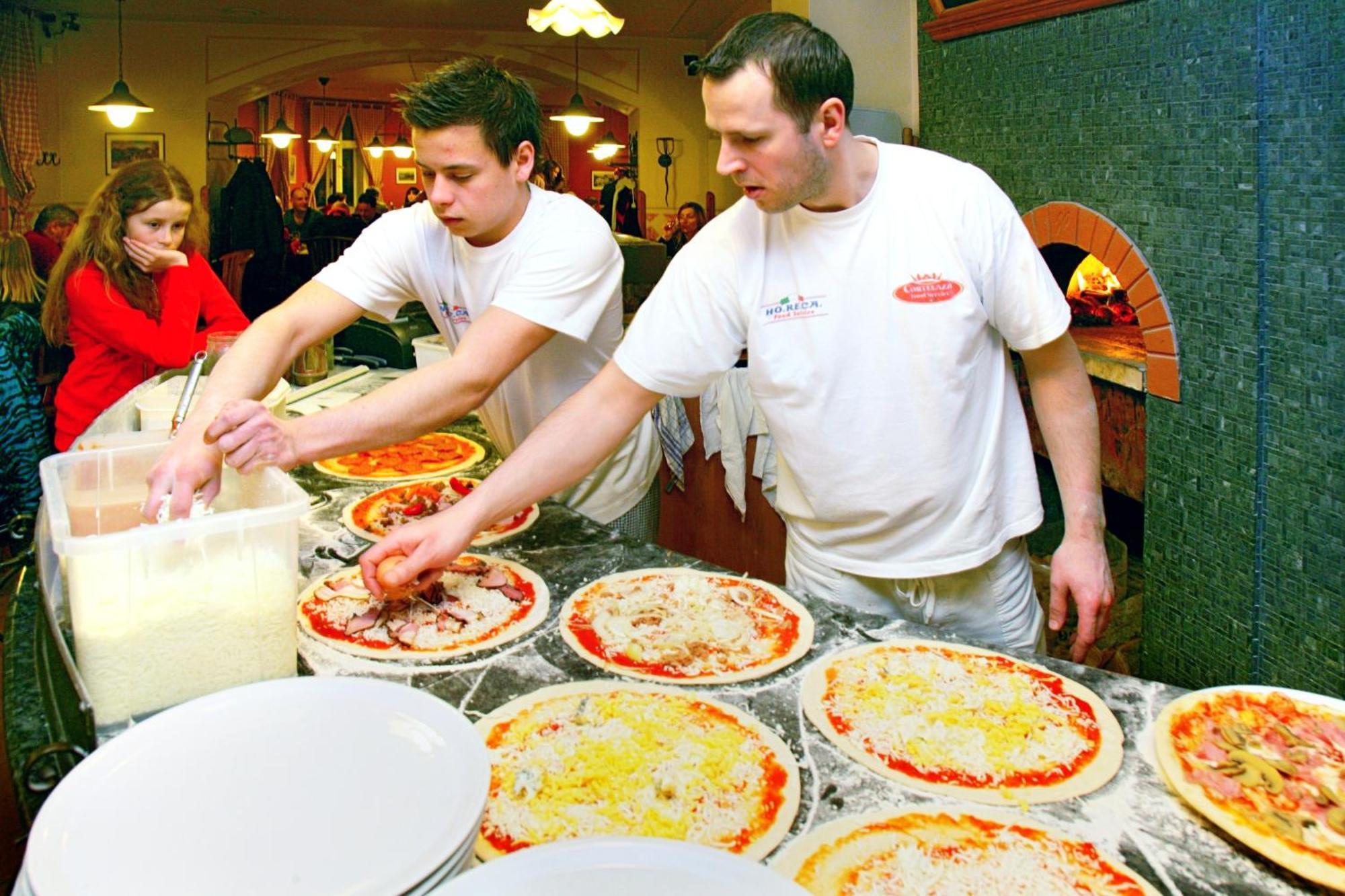 Hotel Pizzeria Belmonte Špindlerŭv Mlýn Luaran gambar